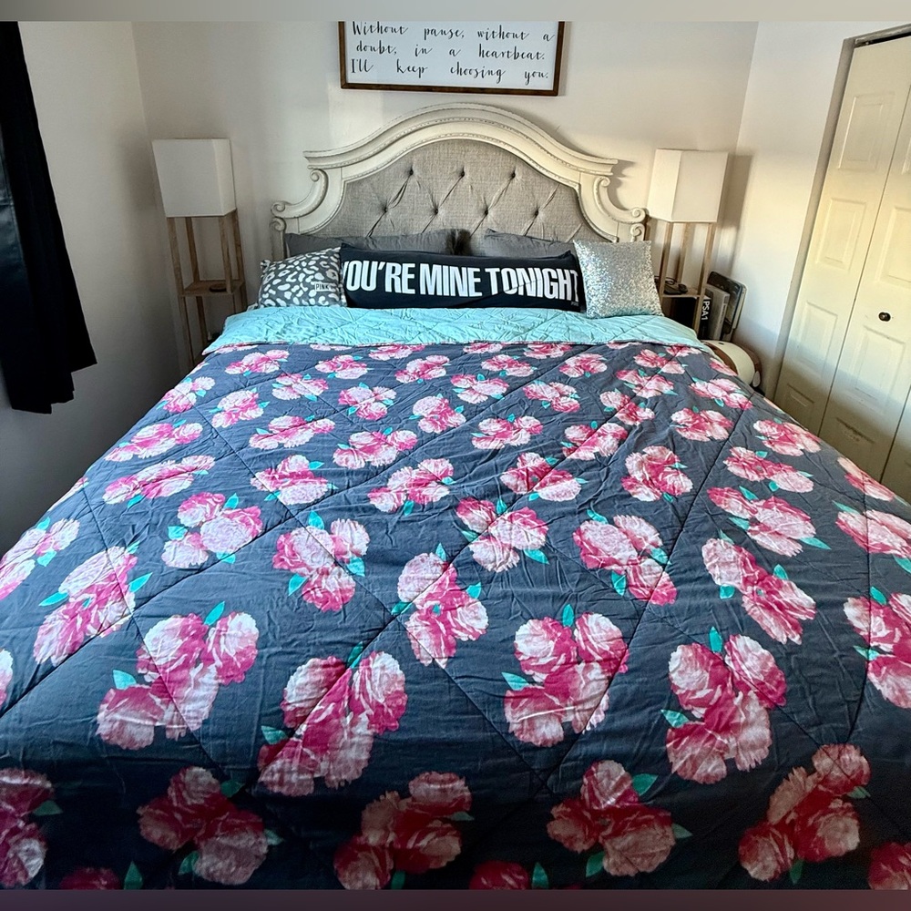 King size reversible vs pink comforter